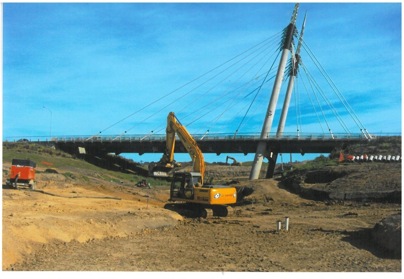 Construction of the Ormiston Road Bridge