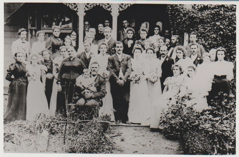 James Ballantyne and Beatrice Mary Tebbutt's wedding party