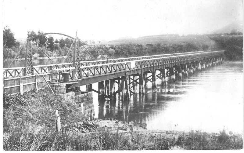 Photograph of the first Panmure Bridge