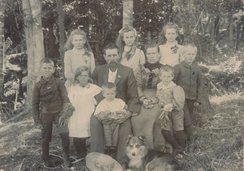 Leslie Family