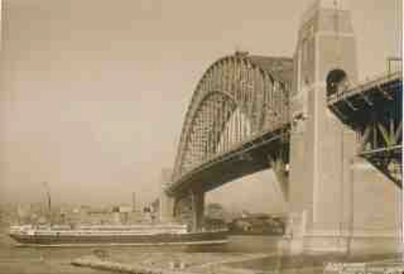 RMS Niagara passing under Sydney Harbour Bridge