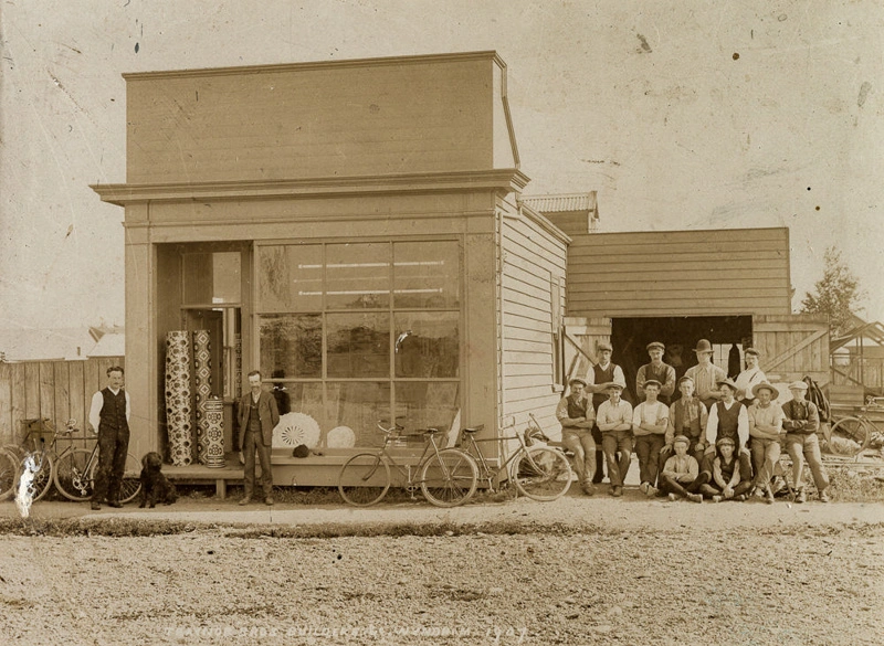 Photograph, Ted Traynor's Premises