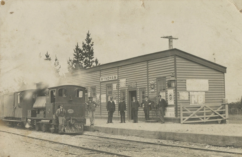 Postcard, Wyndham Railway Station