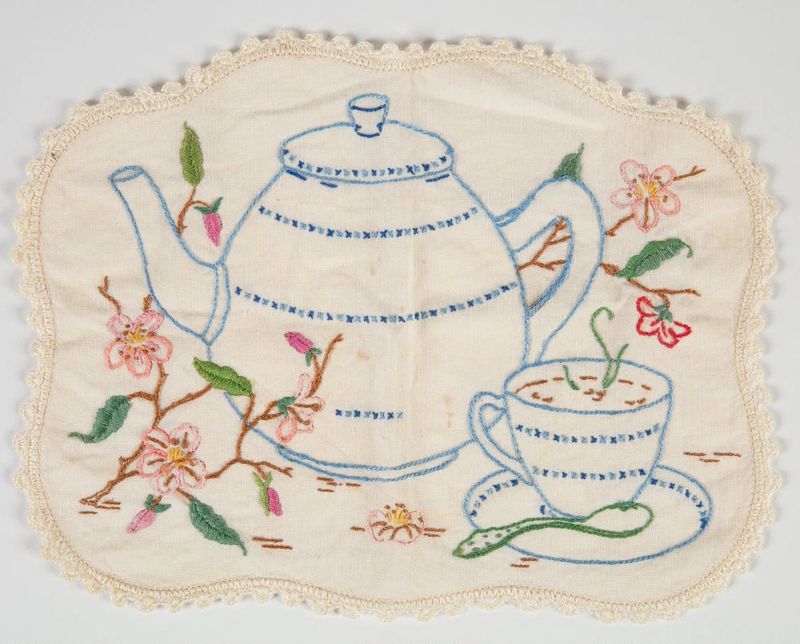 Tray Cloth, Teapot Design