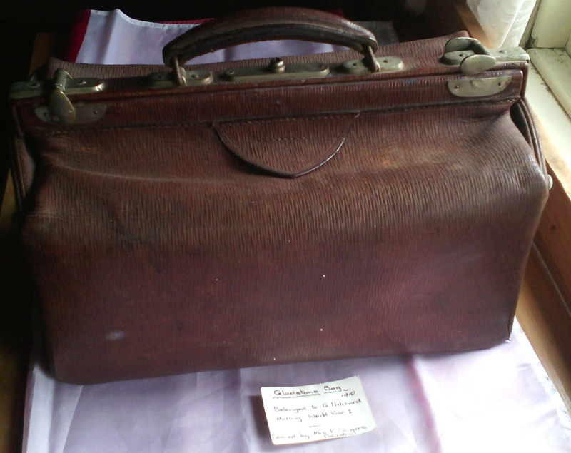 Gladstone bag