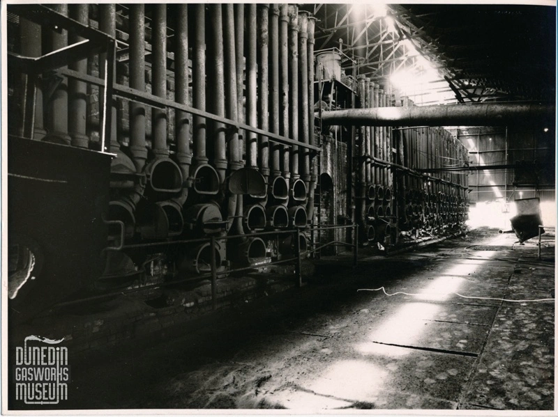 Photograph: Horizontal retort house, interior