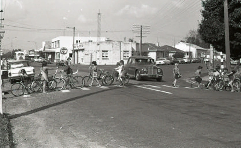 School crossing, Cambridge Primary School, 8 October 1974