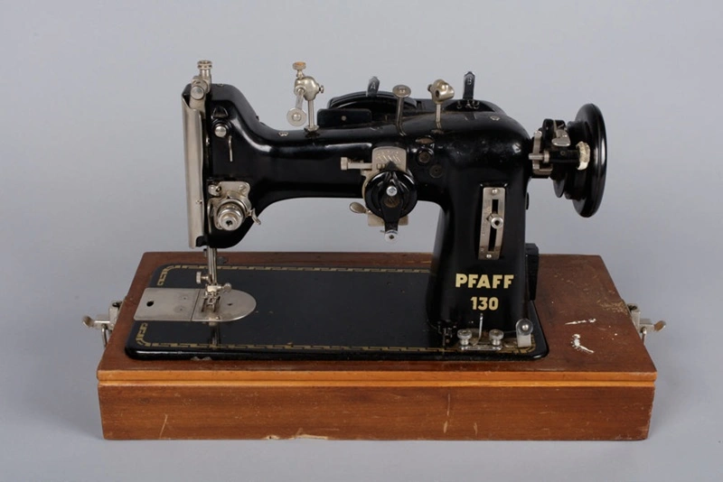 Sewing machine, Portable