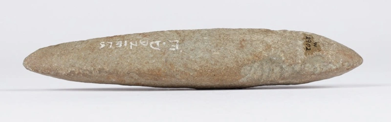 Kuru, Ventifact mallet