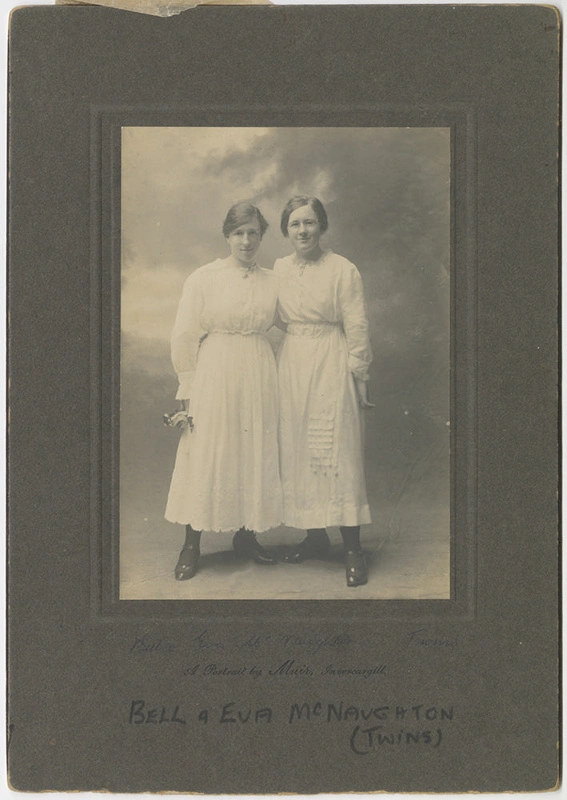 Photograph, Eva and Isabella McNaughton