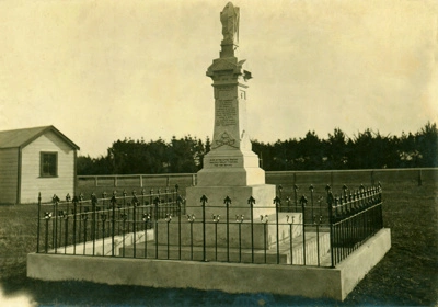 Monument, Victoria Park, Normanby