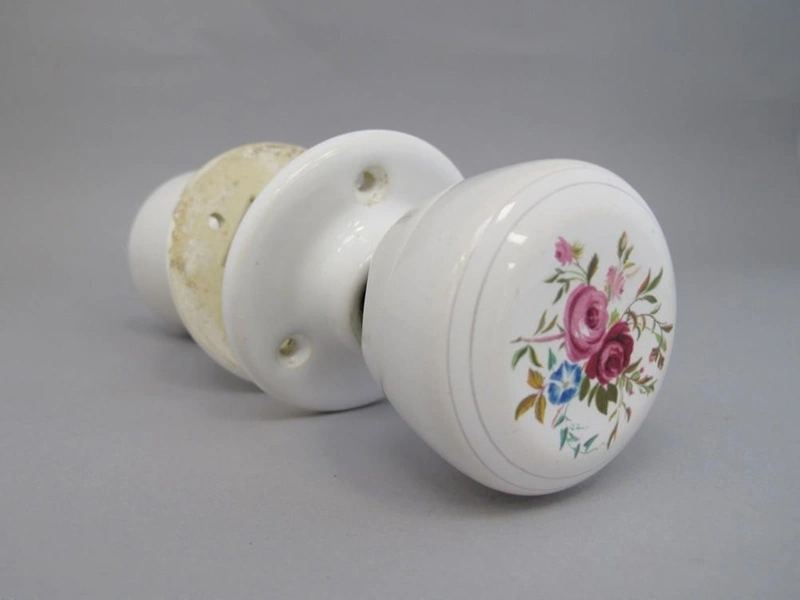 Door handle - Debonair pattern