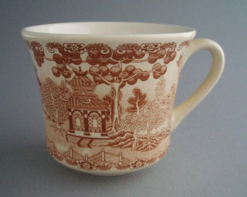 Cup - Brown Willow pattern