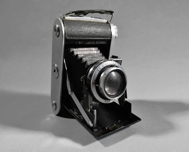Ensign Selfix 8-20 Camera