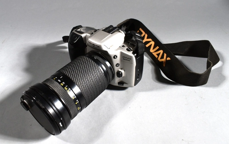 Camera, Minolta Dynax 500si with Accessories.