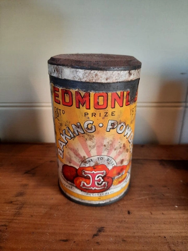 Edmonds Baking Powder tin