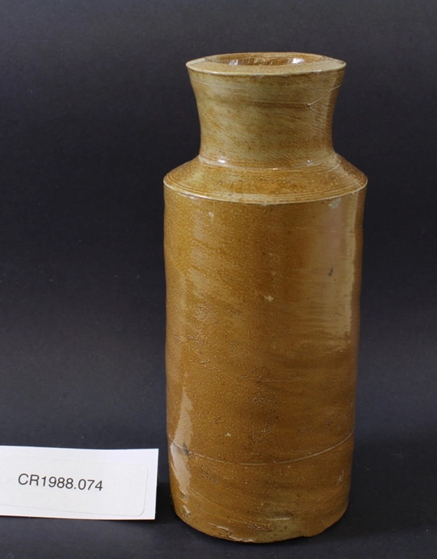 Blacking bottle