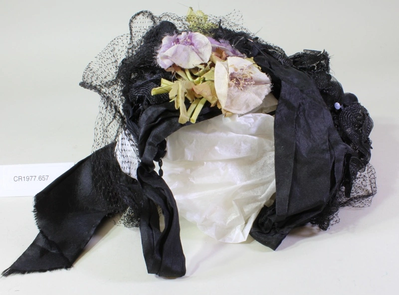 Lady's bonnet