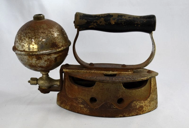Iron, Kerosene Domestic Iron