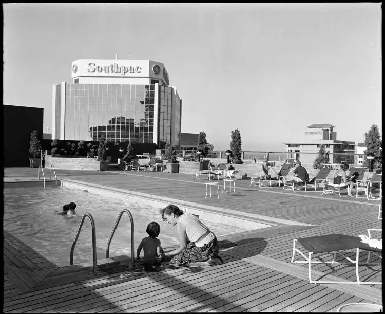 Regent Hotel swimming pool, Auckland Central, 1990