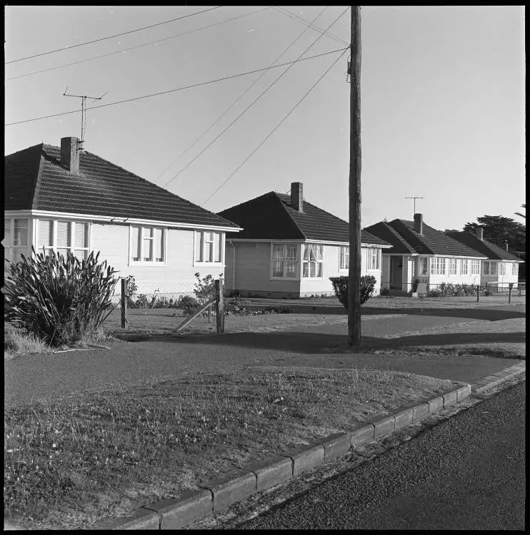 Pilkington Road, Point England, 1989