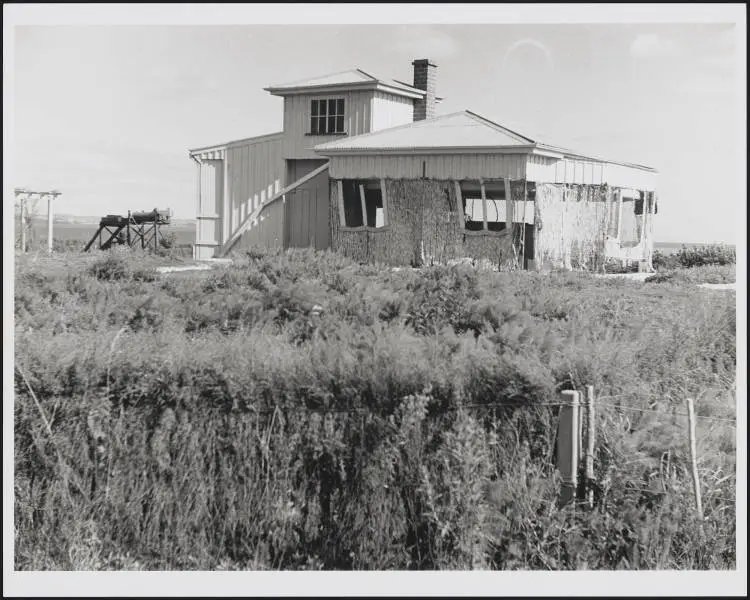 Castor Bay Battery north gun emplacement, 1944
