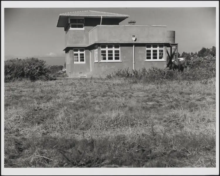 Castor Bay Battery observation post, 1944