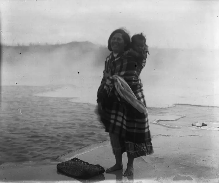 Woman and child at Ohaaki, Reporoa, 1909