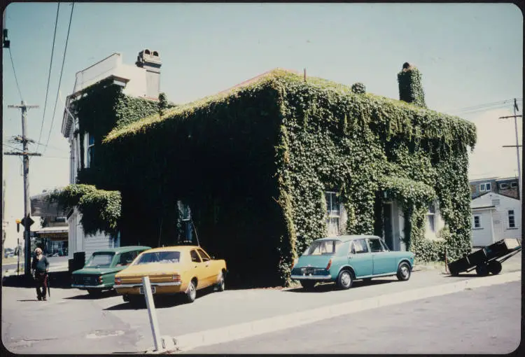 Former Royal Oak Hotel, Campbell Road, 1979