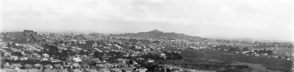 Mount St John, Epsom and One Tree Hill from Mount Eden, 1923
