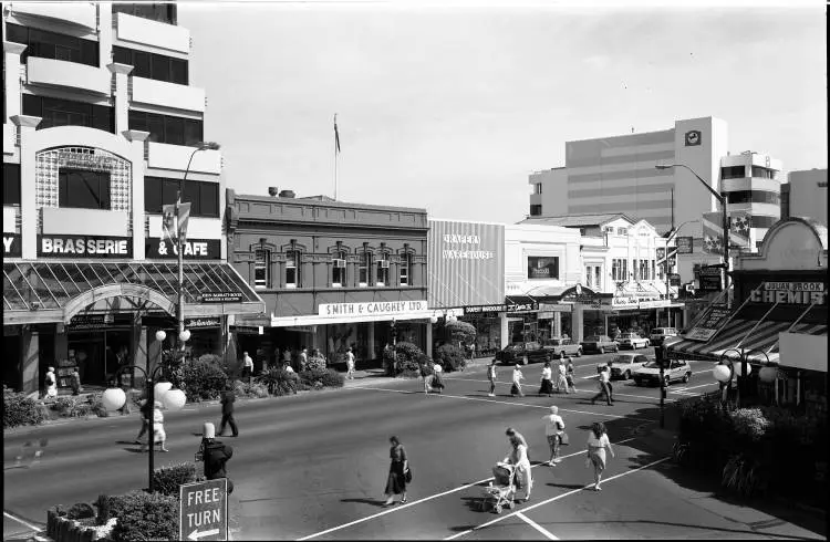 Shops on Broadway, Newmarket, 1990