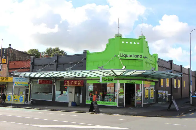 Liquorland, Dominion Road, Mount Eden, 2012