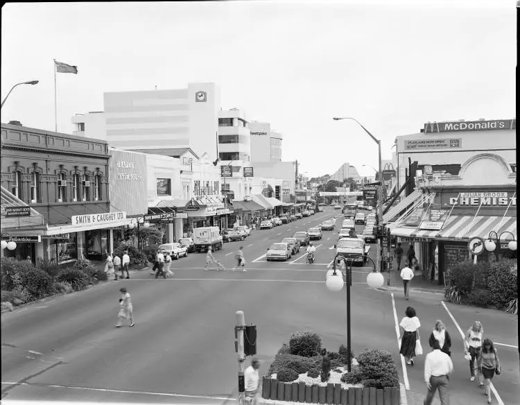 Shops on Broadway, Newmarket, 1989