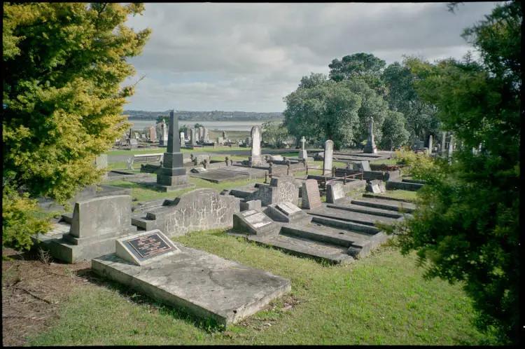 O'Neill's Point Cemetery, Bayswater