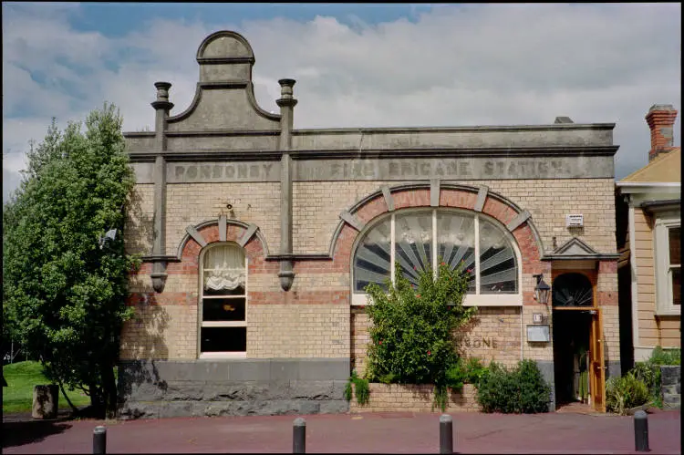 Plusone restaurant, Ponsonby, 1990