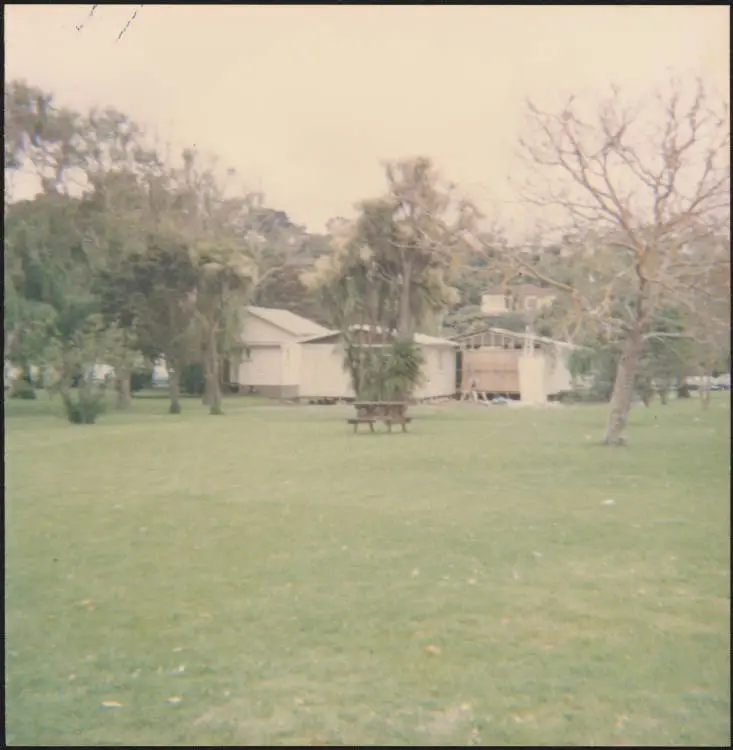 Dismantling of former East Coast Bays Library, Browns Bay, 1981