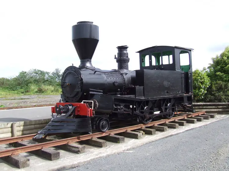 Steam locomotive at Helensville, 2006