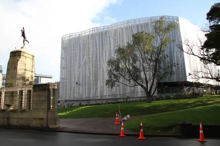Auckland Domain Entrance, Park Road, Grafton, 2013