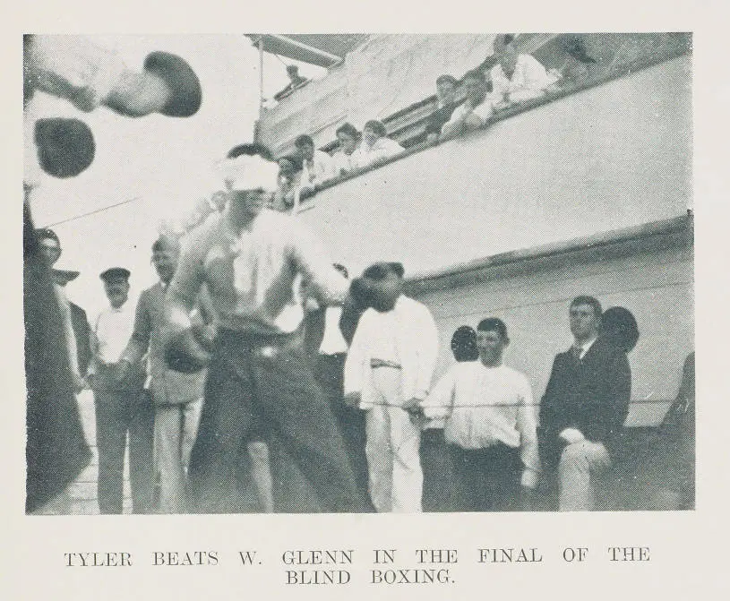 Tyler beats W Glenn in the final of the blind boxing