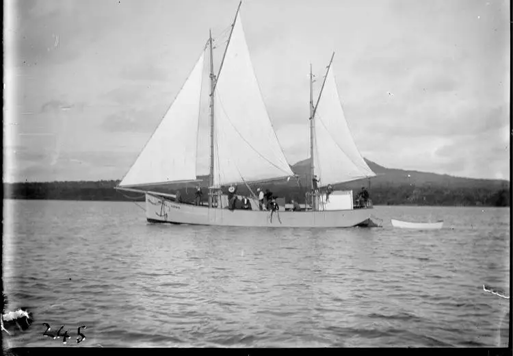 The scow Lena in the Hauraki Gulf