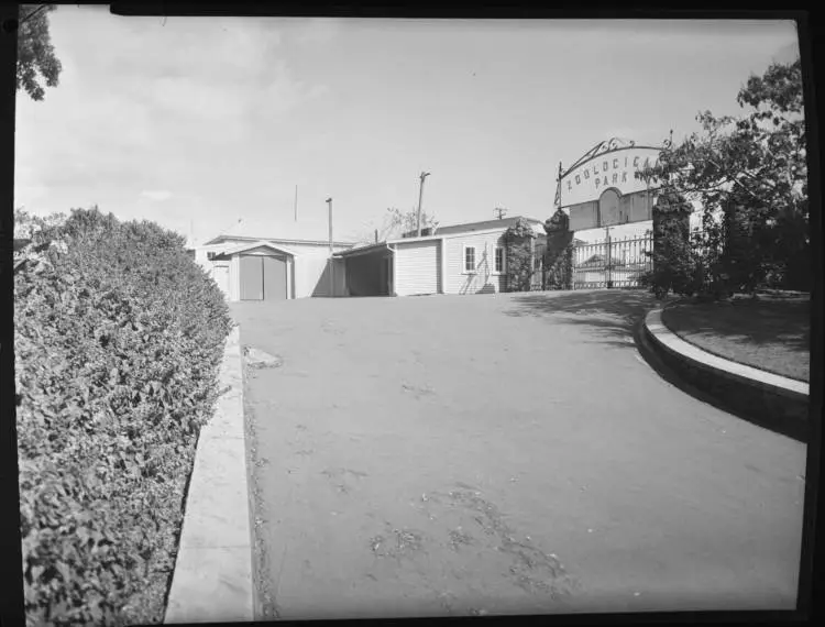 Auckland Zoo Entrance, Old Mill Road, Westmere, 1960