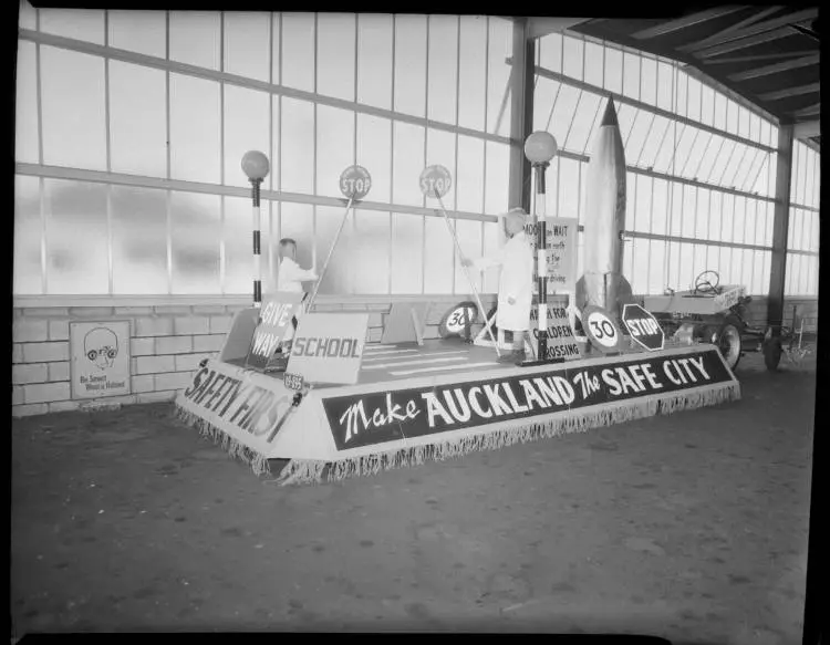 Auckland City Council traffic department float, 1958