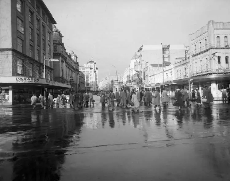 Pedestrians crossing Quay Street, Auckland Central, 1956