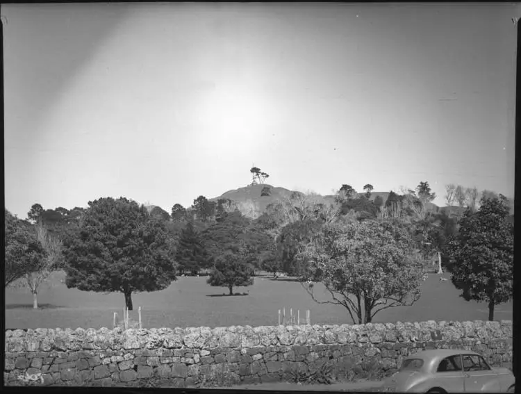 One Tree Hill and Cornwall Park, 1952