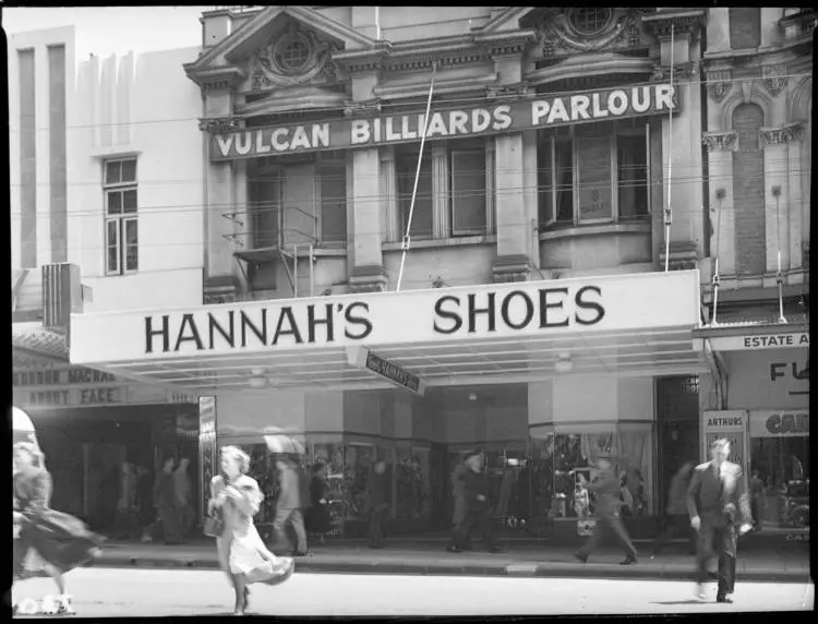 Hannah's Shoes on Queen Street, Auckland Central, 1952