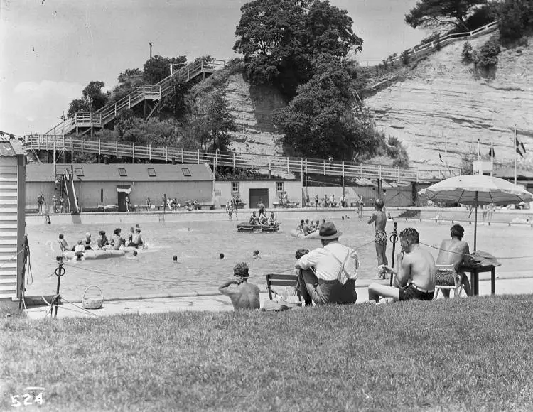 Swimmers at the Parnell Baths, Judges Bay