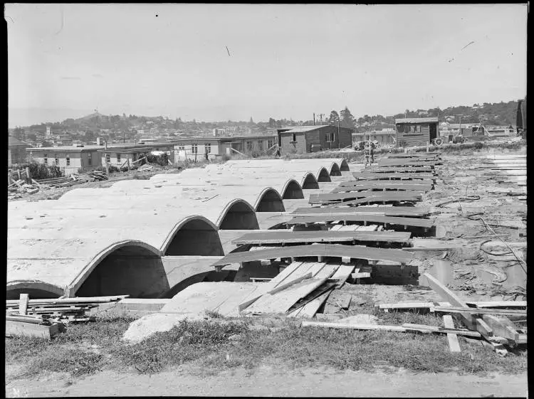 Auckland Domain reservoir under construction, 1952