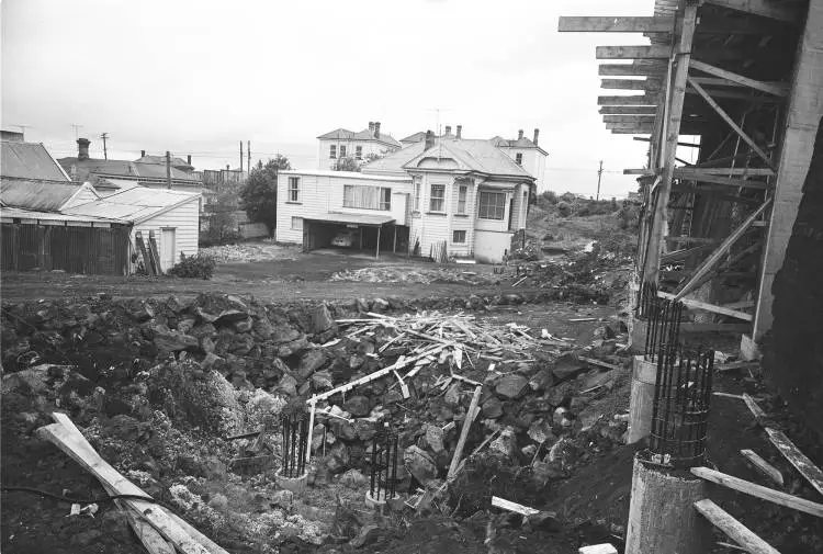 Dominion Road Interchange construction, 1964
