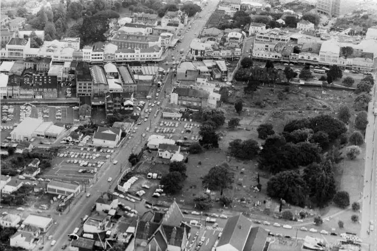 Aerial view over the Symonds Street Cemetery, 1964