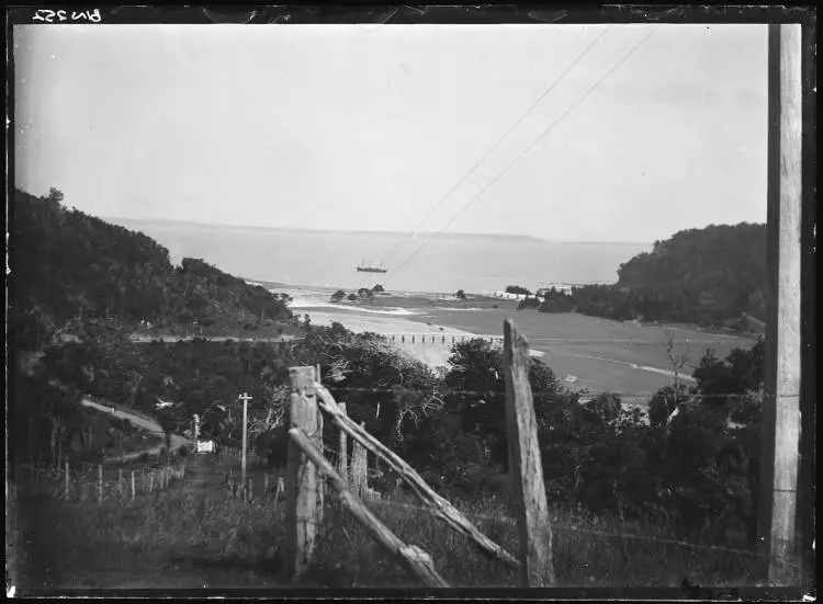 Waiwera River and bridge